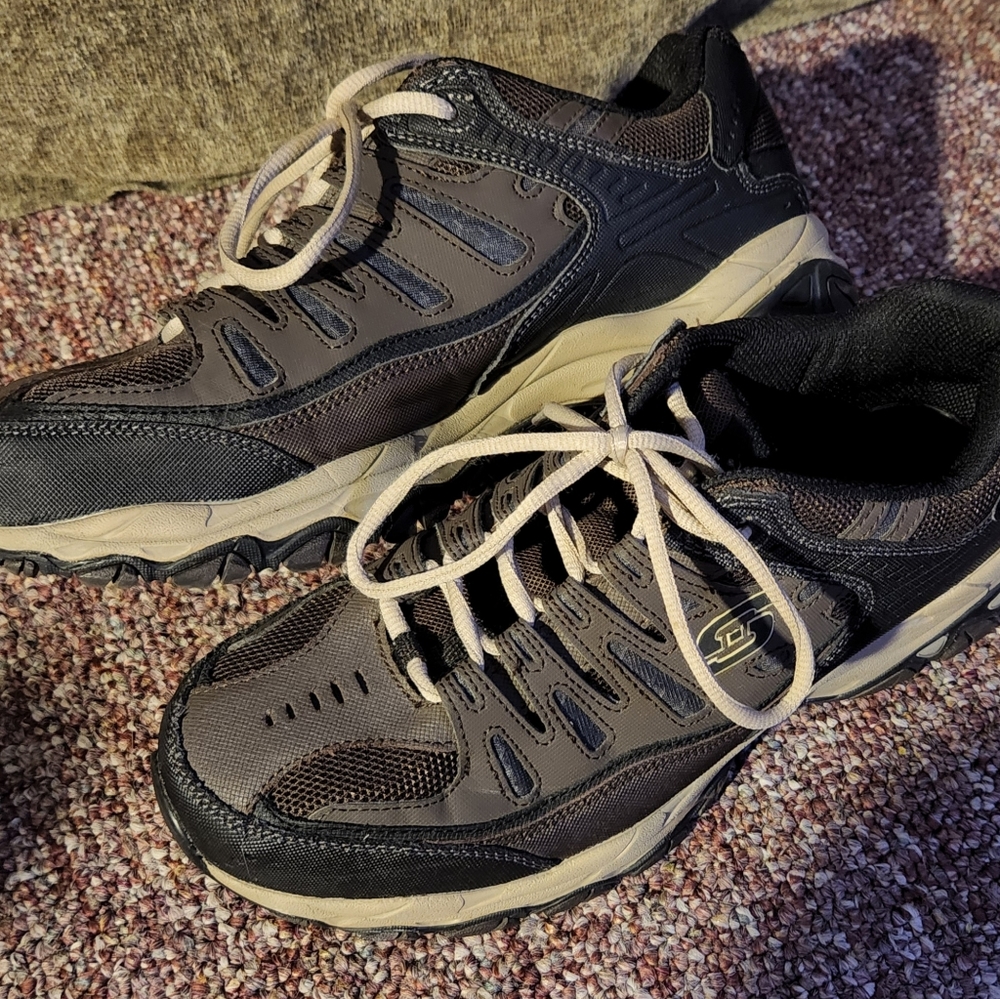 Skechers Men's Walking Shoes Sneakers Size 10